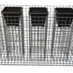 Blumensäule 3er, Höhe 82 cm Grundfläche 127 x 52 cm MW 5 x 5 cm, feuerverzinkt inkl. Topf