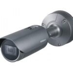 Hanwha Vision Kennzeichenkamera ANPR XNO-6080R/FNP Überwachungskamera mit 2 Megapixel Auflösung Bullet