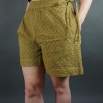 Shorts Modell: Maya