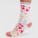 Socken Modell: Eva Heart Scatter